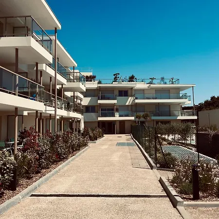 2 Pieces Avec Piscine Apartment